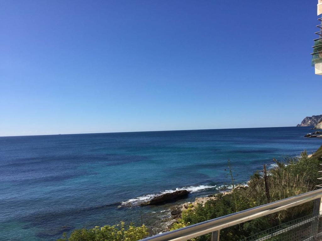 Sea Front, First Line, Air Conditioning, Heating, First Floor, 2 Habs 4beds Moraira
