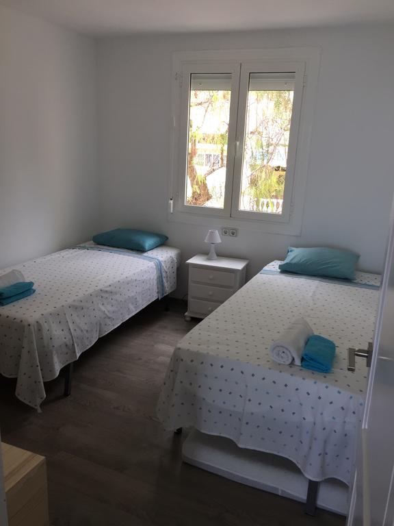 Apartment Sea Front, First Line, Air Conditioning, Heating, First Floor, 2 Habs 4beds